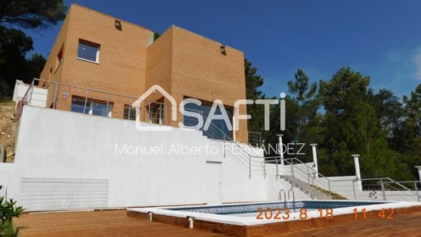 Casa en venta en Lloret de Mar photo 0