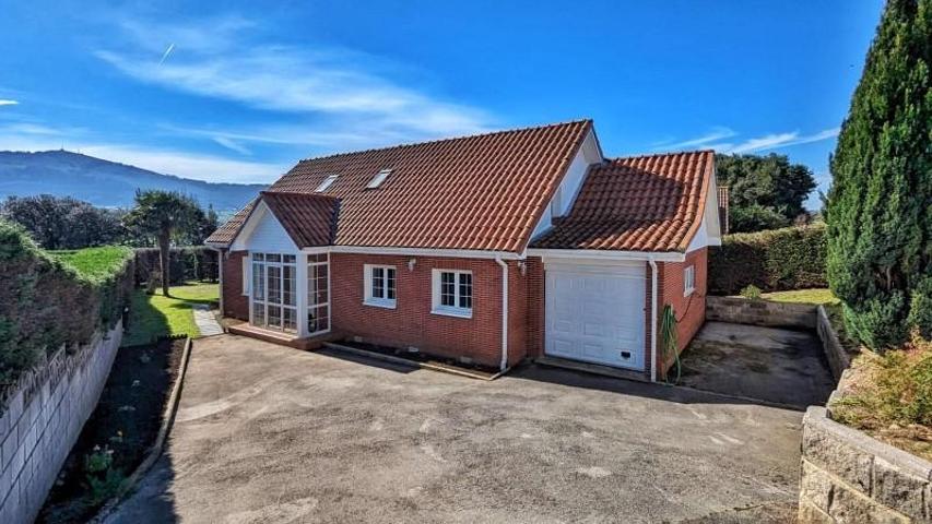 Chalet en venta en Entrambasaguas, Pontejos photo 0