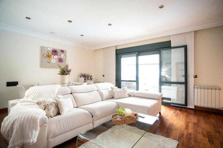 Adosada en venta en Ávila, Hervencias photo 0