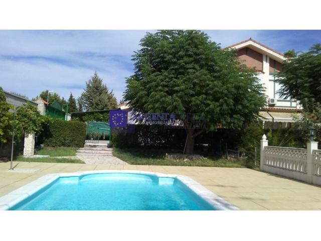 Chalet en venta en Malpartida de Cáceres photo 0