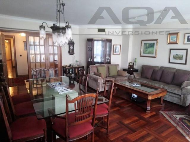 Piso en venta en Vigo, Venezuela-plaza españa photo 0