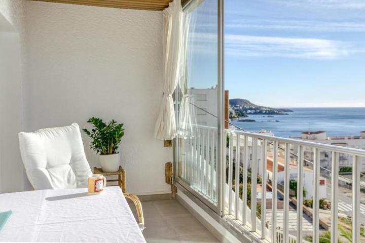 Piso en venta en Roses, PORT Esportiu - Puig Rom - Canyelles photo 0