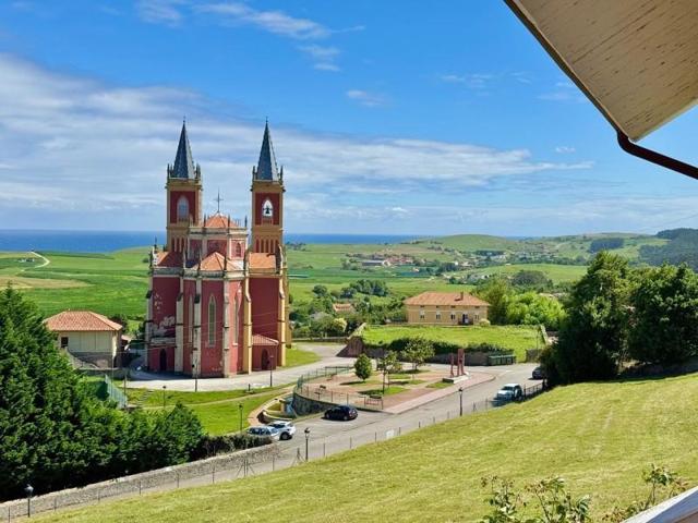 Chalet en venta en Alfoz de Lloredo, Costa de cantabria photo 0