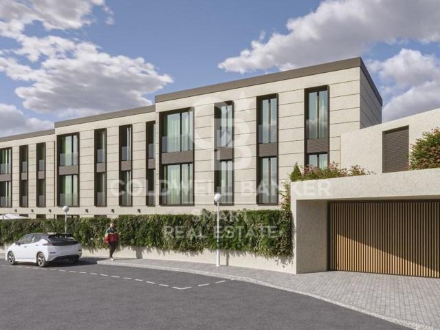 Piso en venta en Oleiros photo 0