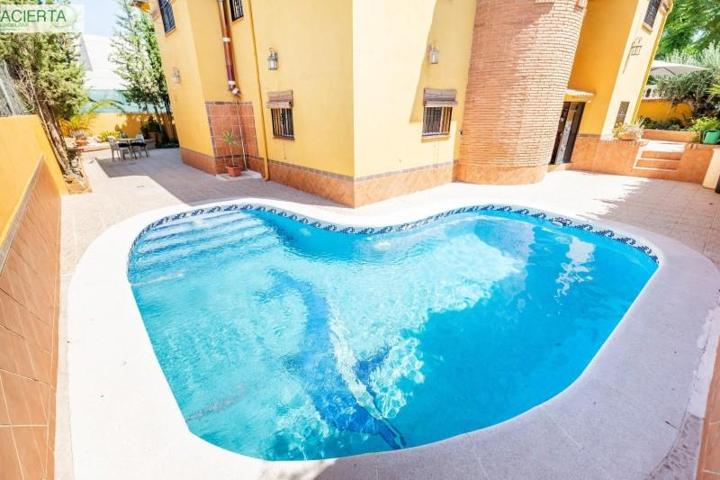 Chalet en venta en Cúllar Vega, El ventorrillo 1 photo 0