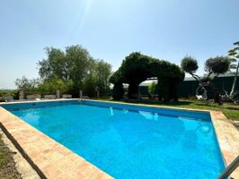 Chalet en venta en Coria del Río, Andalucia photo 0