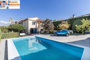 Chalet en venta en Monachil, COLINAS BERMEJAS photo 0