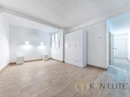 Piso en venta en Alicante, Barrio del Centro photo 0