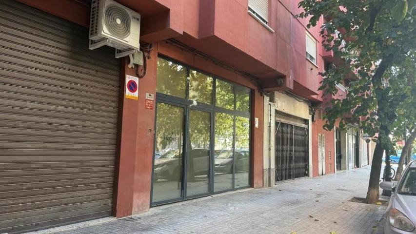 Local comercial en venta en Valencia, Malilla photo 0