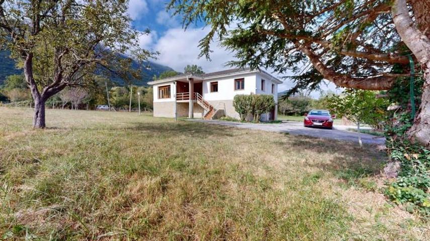 Chalet en venta en Valle de Mena, Siones photo 0