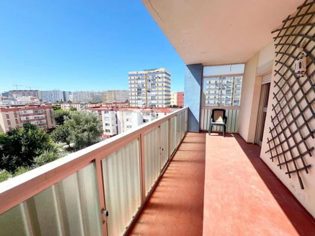 Piso en venta en Cádiz, Barriada - Corte Inglés photo 0