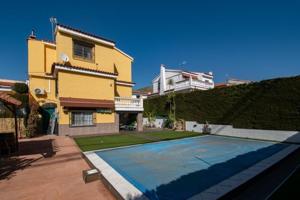 Chalet en venta en Pinos Genil, Vega de granada zona sur photo 0