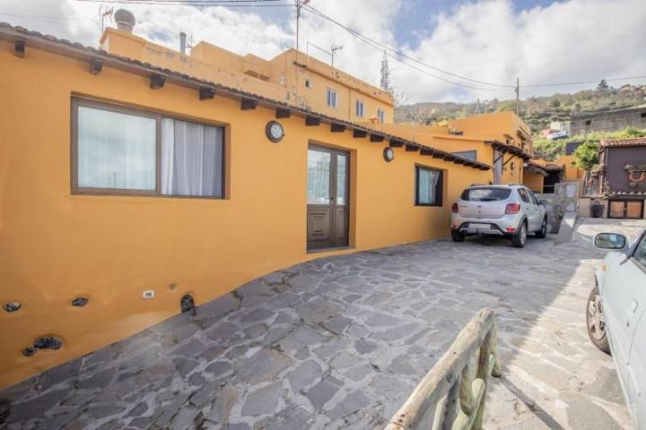 Casa en venta en La Orotava, La Perdoma - San Antonio - Benijos photo 0