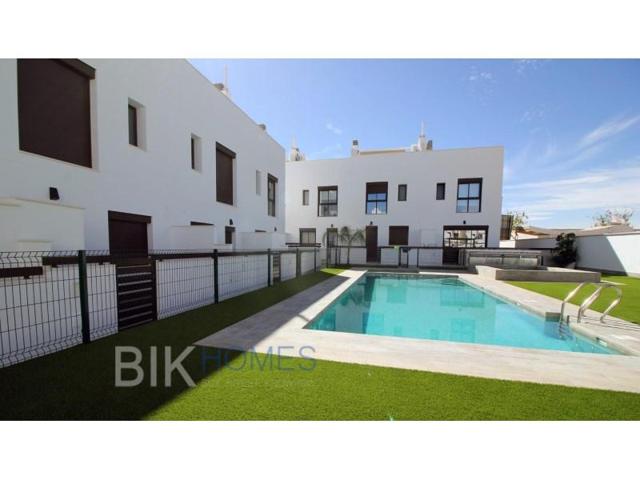 Chalet en venta en Pilar de la Horadada photo 0