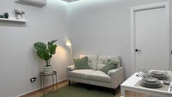 Casa en venta en Barcelona, Sagrada Familia photo 0