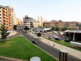 Piso en venta en León, Eras de Renueva photo 0