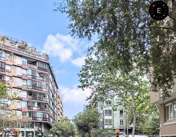 Piso en venta en Barcelona photo 0