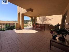 Piso en venta en Estepona, La Concha-Resina Golf photo 0