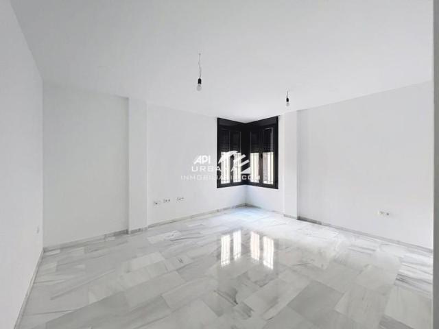 Edificio en venta en Lucena, Calle Corralás, 14900 photo 0