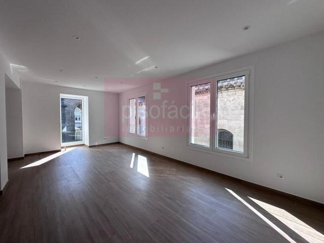 Piso en venta en Lugo photo 0
