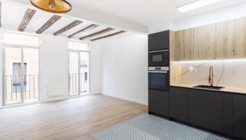 Apartamento en venta en Barcelona photo 0