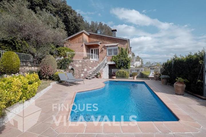 Chalet en venta en Sant Feliu de Codines, El gurugu photo 0