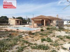 Chalet en venta en Castalla, Otras photo 0