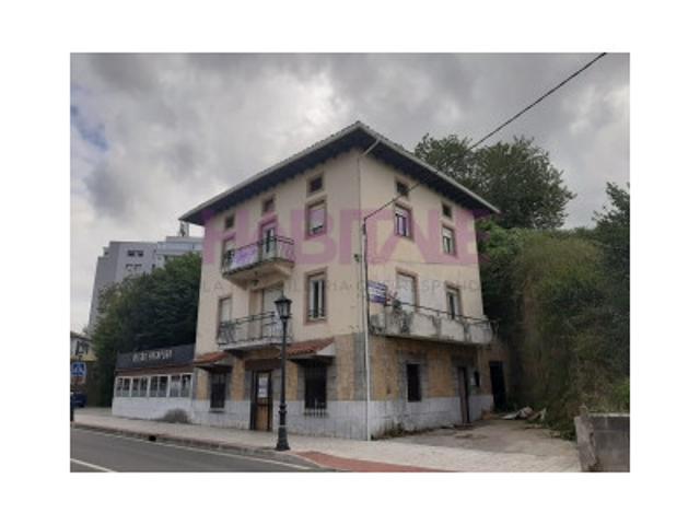 Casa en venta en Colindres photo 0