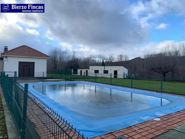 Casa con terreno en venta en Bembibre, Alrededor de bembibre photo 0