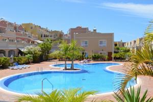 Apartamento en venta en Arona, Palm Mar photo 0