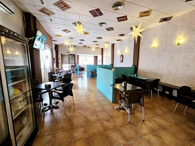 Local comercial en venta en Málaga, Los Guindos-Parque Mediterraneo-Santa Pa photo 0