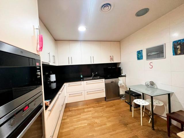 Piso en venta en Esplugues de Llobregat, El Gall photo 0