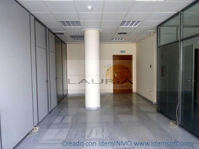 Oficina en venta en Valencia, Benicalap photo 0