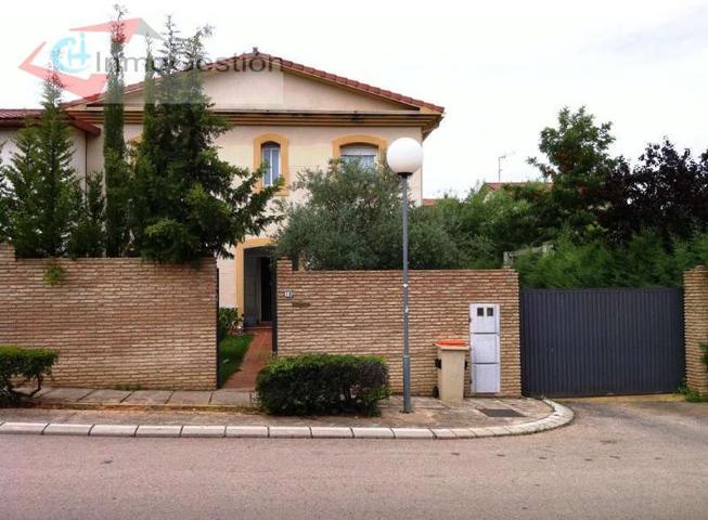 Casas de pueblo en venta en Cáceres, Ceres Golf photo 0