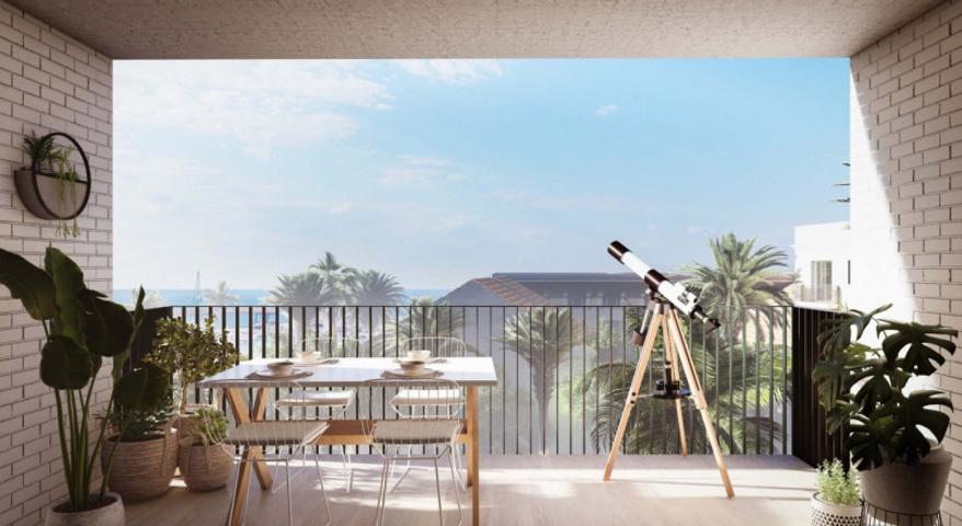 Piso en venta en Vilanova i la Geltrú, Barri De Mar photo 0