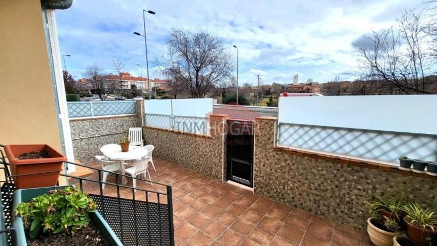 Adosada en venta en Ávila, Hervencias photo 0