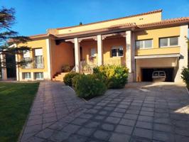 Chalet en venta en Valdepeñas, Salida Del Peral photo 0