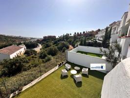 Planta baja en venta en La Línea de la Concepción, Playa la alcaidesa photo 0