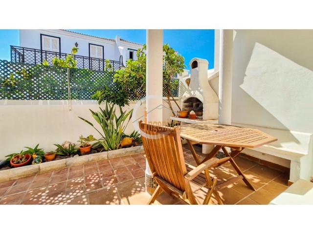 Bungalow en venta en Arico photo 0