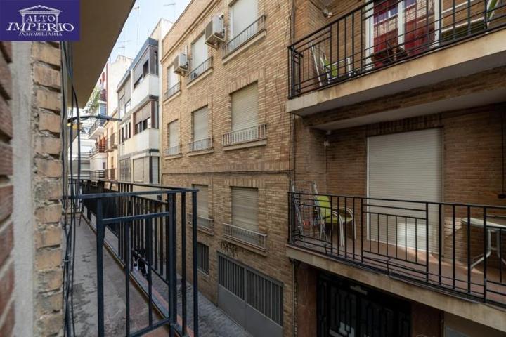 Piso en venta en Granada, Centro photo 0