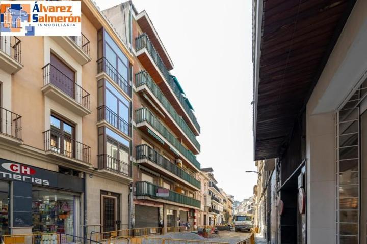 Piso en venta en Granada, Centro photo 0