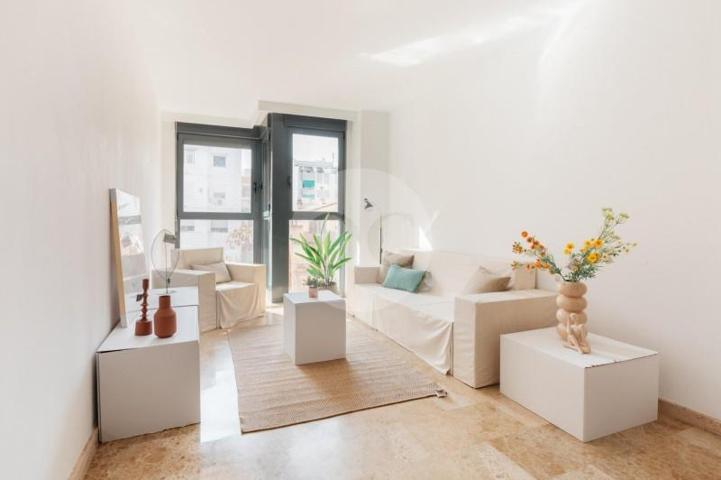 Piso en venta en Valencia, Mont-Olivet photo 0