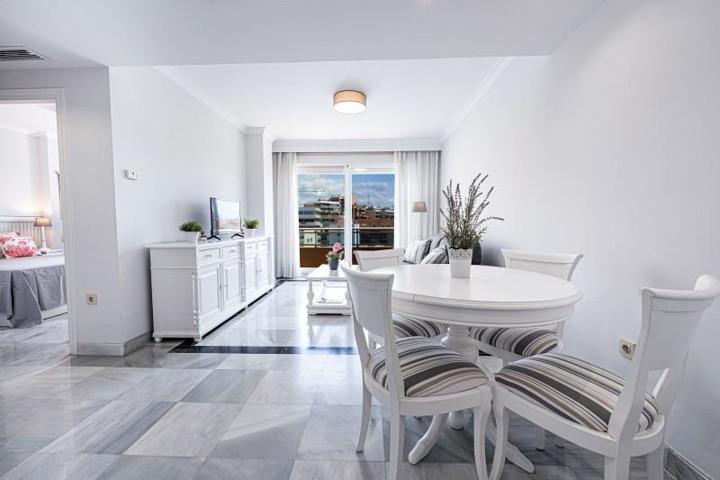 Apartamento en venta en Marbella, Marbella photo 0