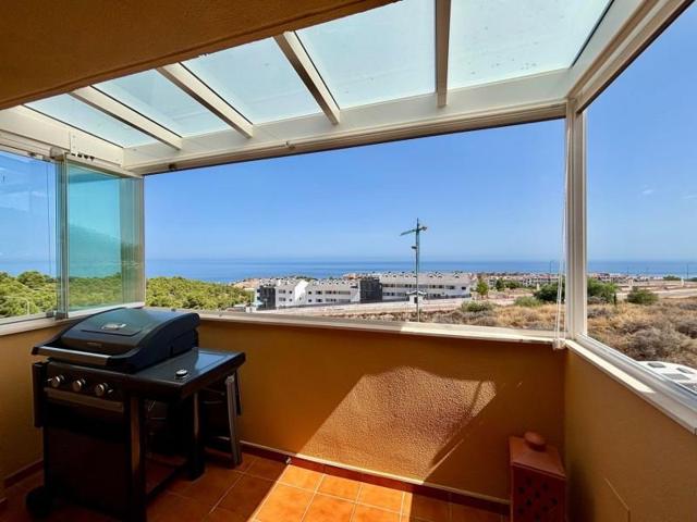 Piso en venta en Benalmádena, Costa del Sol Occidental-Área de Benalmádena-Costa photo 0