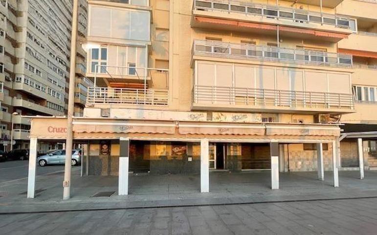 Local comercial en venta en Cádiz, Paseo Marítimo photo 0