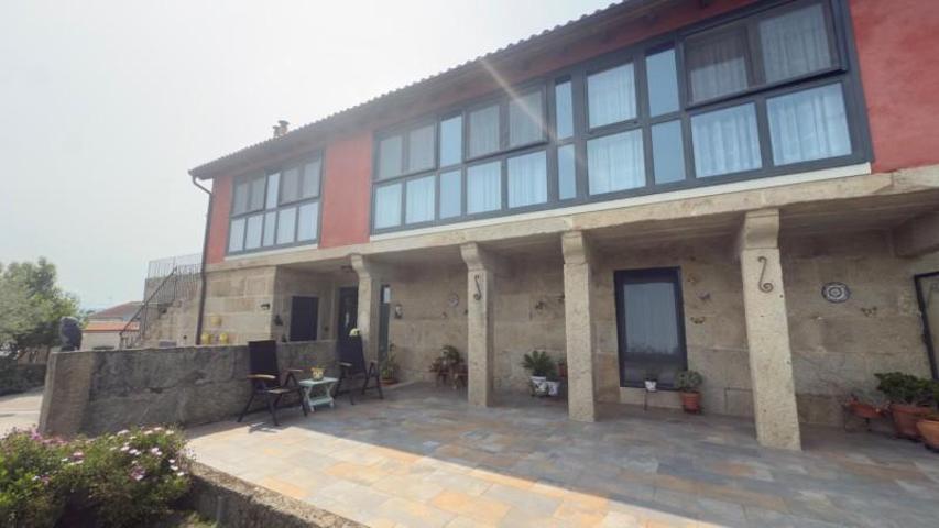 Casa con terreno en venta en Maside, O carballino photo 0