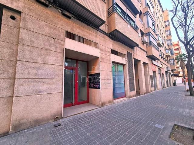 Local comercial en venta en Valencia photo 0