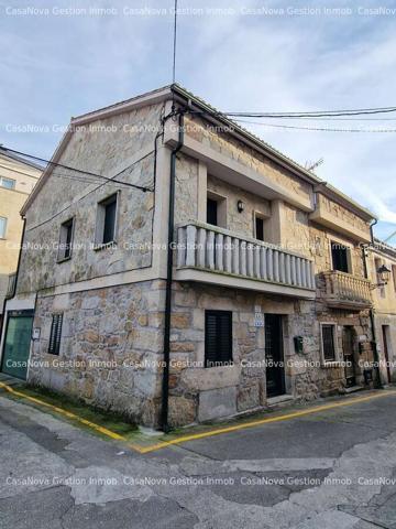 Casas de pueblo en venta en Vilanova de Arousa, Casco Urbano photo 0