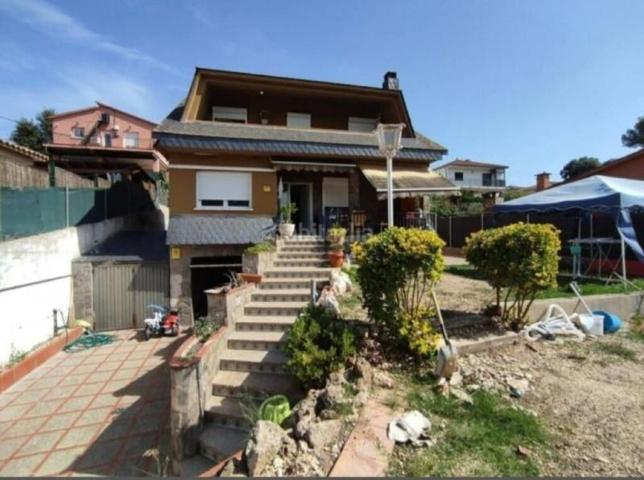 Casa en venta en Lliçà d'Amunt photo 0