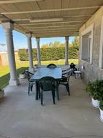 Chalet en venta en Calvarrasa de Arriba, Castilla y leon photo 0